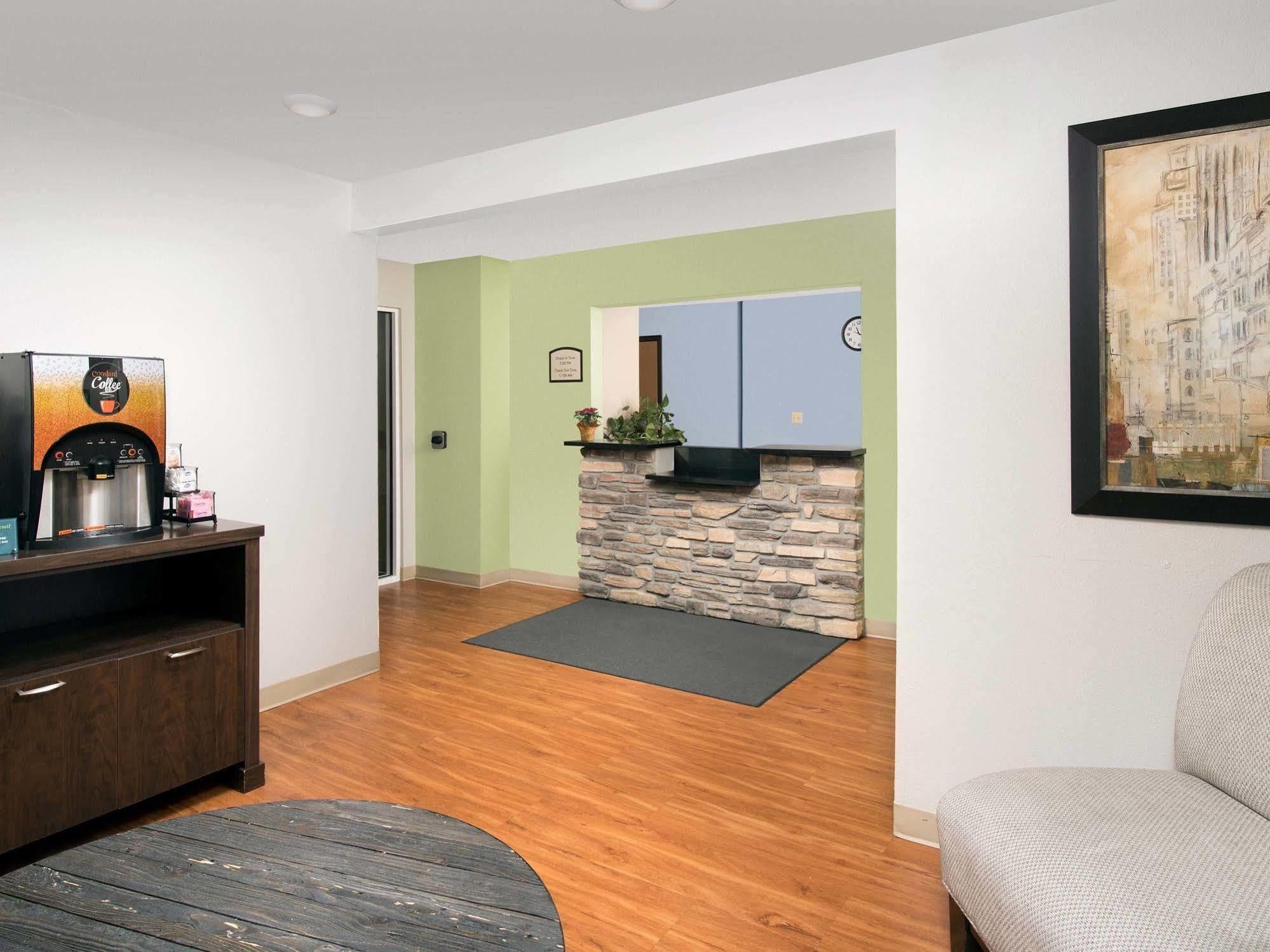 Extended Stay America Suites - Denver - Airport Aurora Eksteriør billede